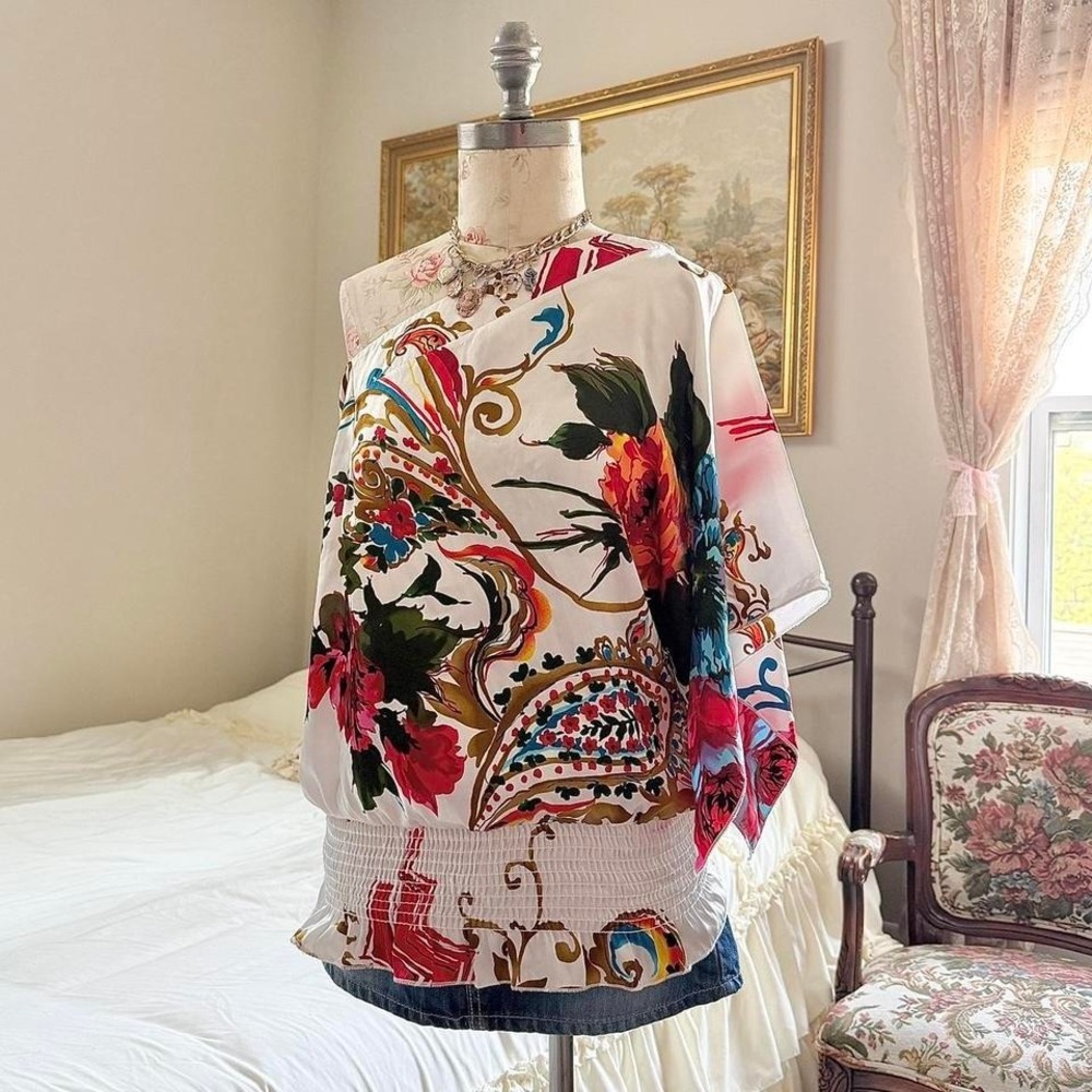 floral boho top  Y2K floral one‎ sleeve top Body Central size medium